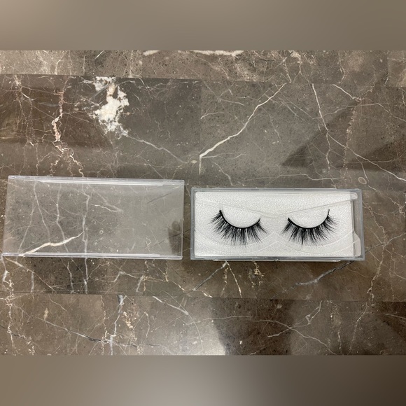 New! Mink Eye Lash Extensions, Lashes - Picture 3 of 4